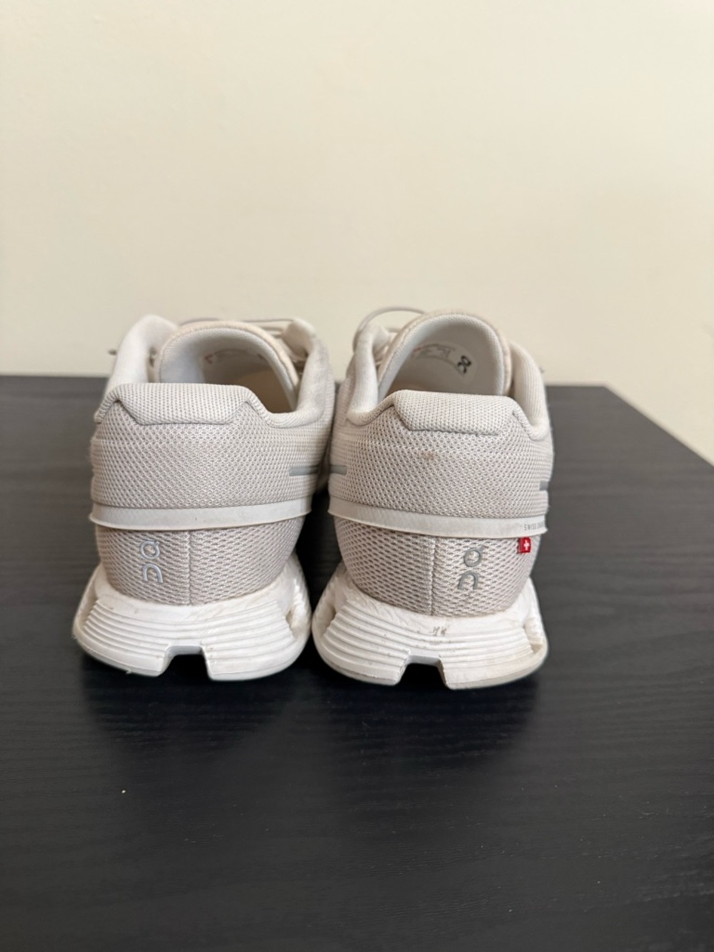 On Cloud 5 Women's Running Shoes Pearl White EU 41 US 9.5 Lightweight - Picture 5 of 8